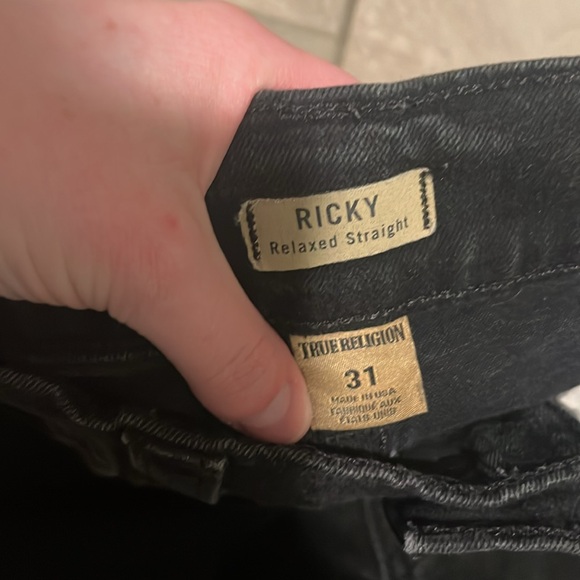 Authentic men’s True Religion Ricky W/flaps relaxed straight jeans. Lightly used - Picture 4 of 7